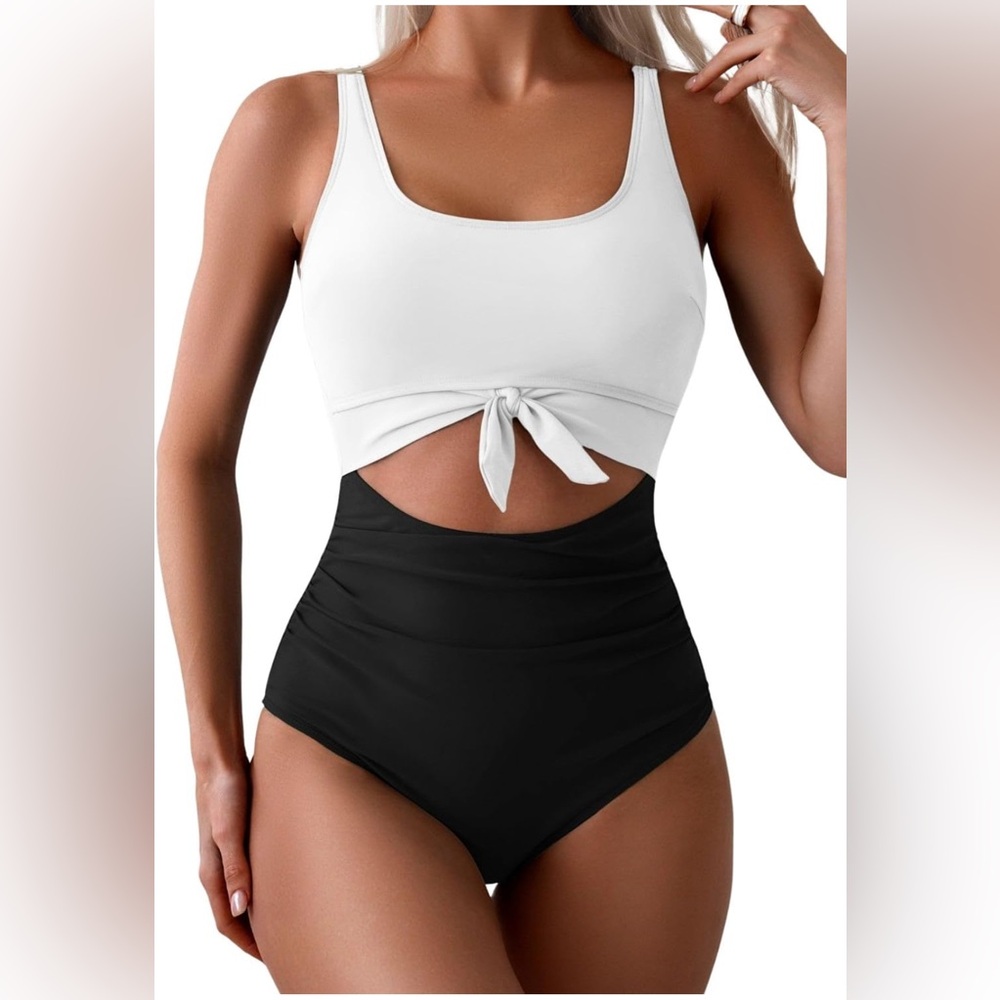 Colorblock Cut Out Suimsuit
